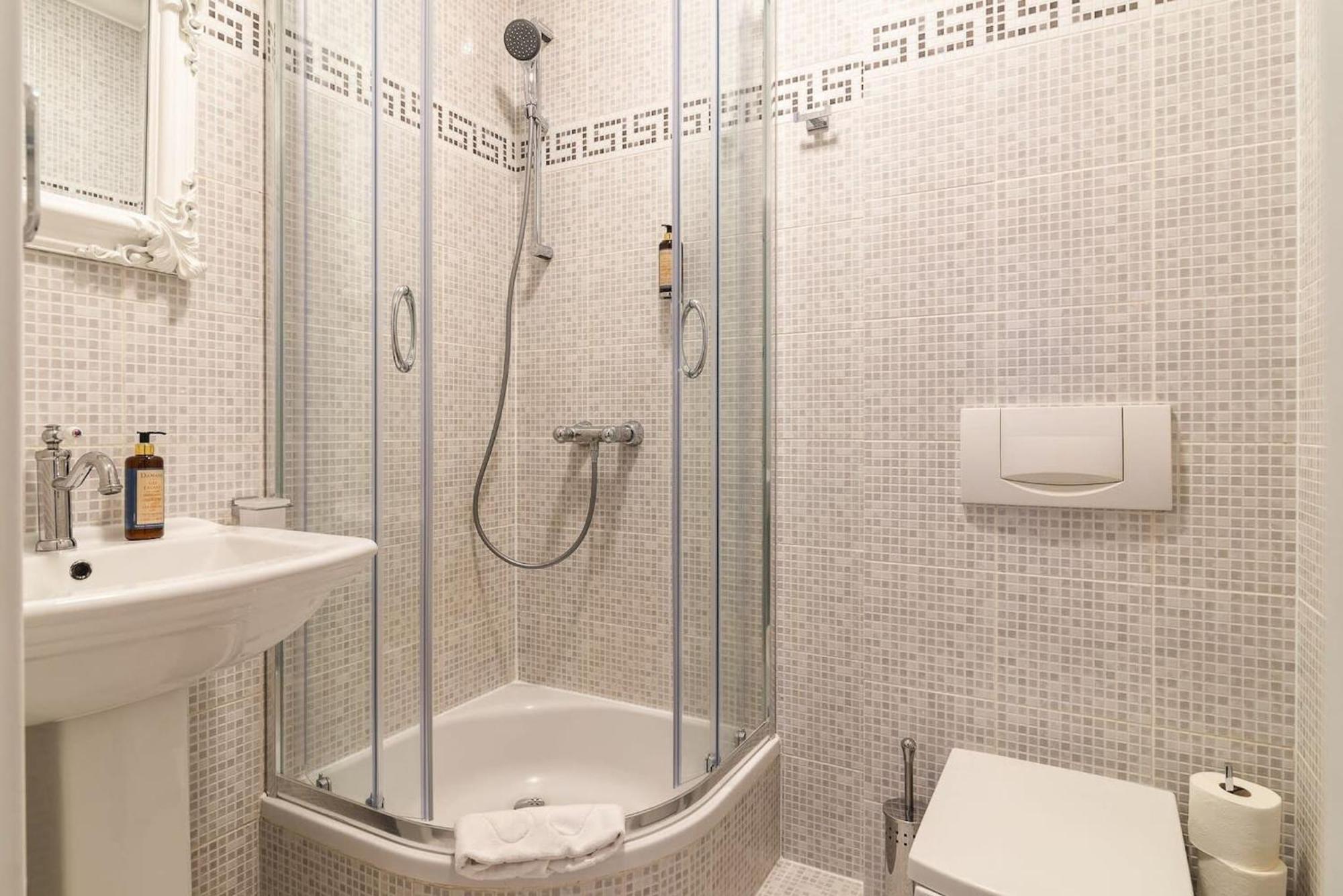 Plac Zamkowy - Aura Apartment By Noclegi Renters Warsaw Exterior photo